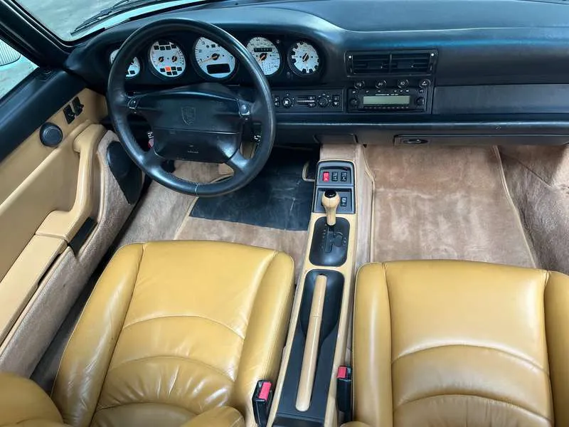 Porsche 911 3.6i Carrera Tiptronic Image 6